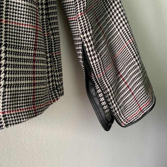 ZARA Black/White Plaid Blouse (S) - Picture 2 of 4